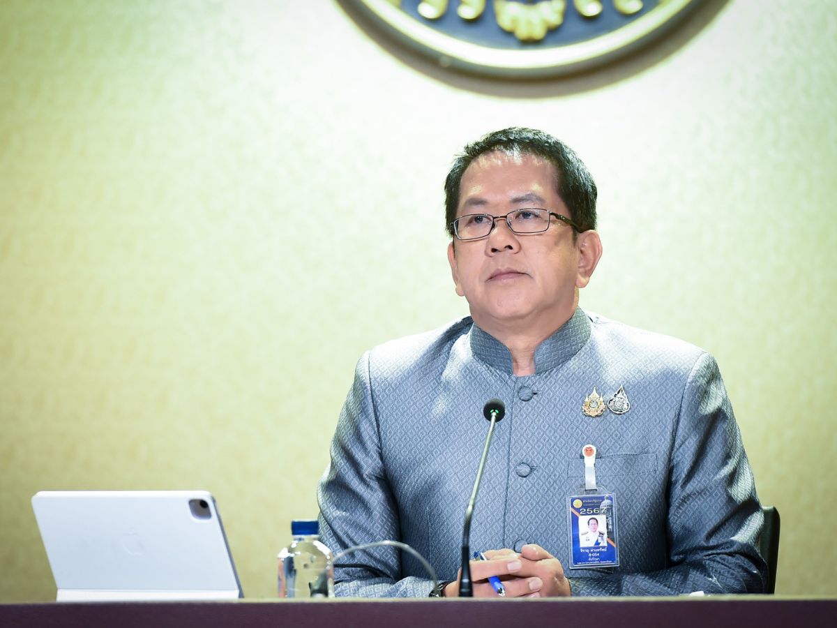 นายจิรายุ ห่วงทรัพย์