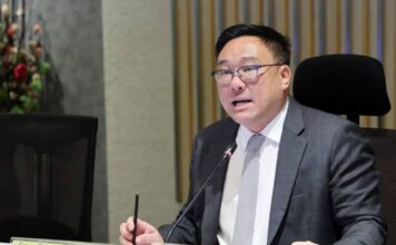 นายจุลพันธ์ อมรวิวัฒน์