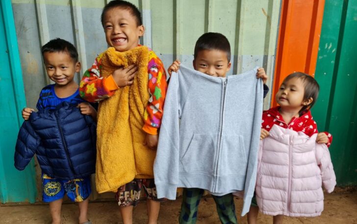 ยูนิโคล่ ชวนบริจาคเสื้อผ้ากันหนาว ยูนิโคล่ ชวนบริจาคเสื้อผ้ากันหนาว
