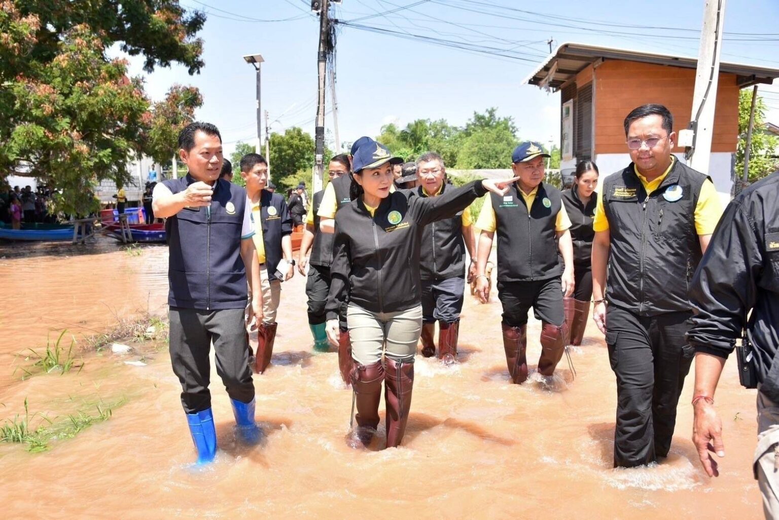 ‘นฤมล’ ลุยอยุธยา-ปทุมฯ มั่นไม่ซ้ำรอยท่วมปี 54 ชงงบฯ ฟื้นฟู 3.7 พันล้าน