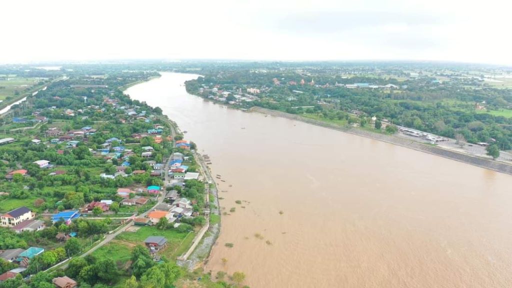 กรมชลฯ เพิ่มระบายน้ำแบบขั้นบันไดผ่านเขื่อนเจ้าพระยา 5 ตุลา ไม่เกิน 2,400 ลบ.ม.