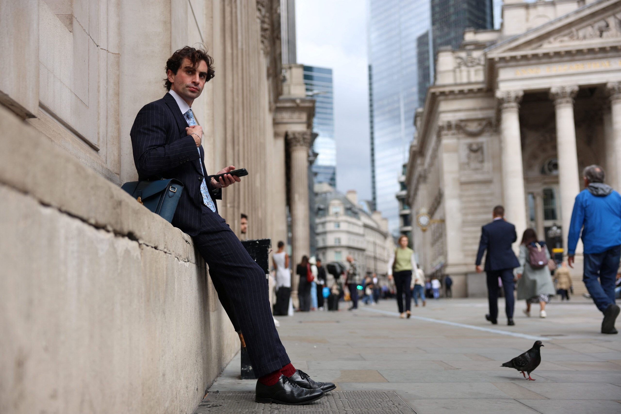 ค่าจ้าง UK เดือนกันยายนเพิ่มน้อยสุดรอบ 3 ปีกว่า ธุรกิจรอความชัดเจนจากรัฐบาล