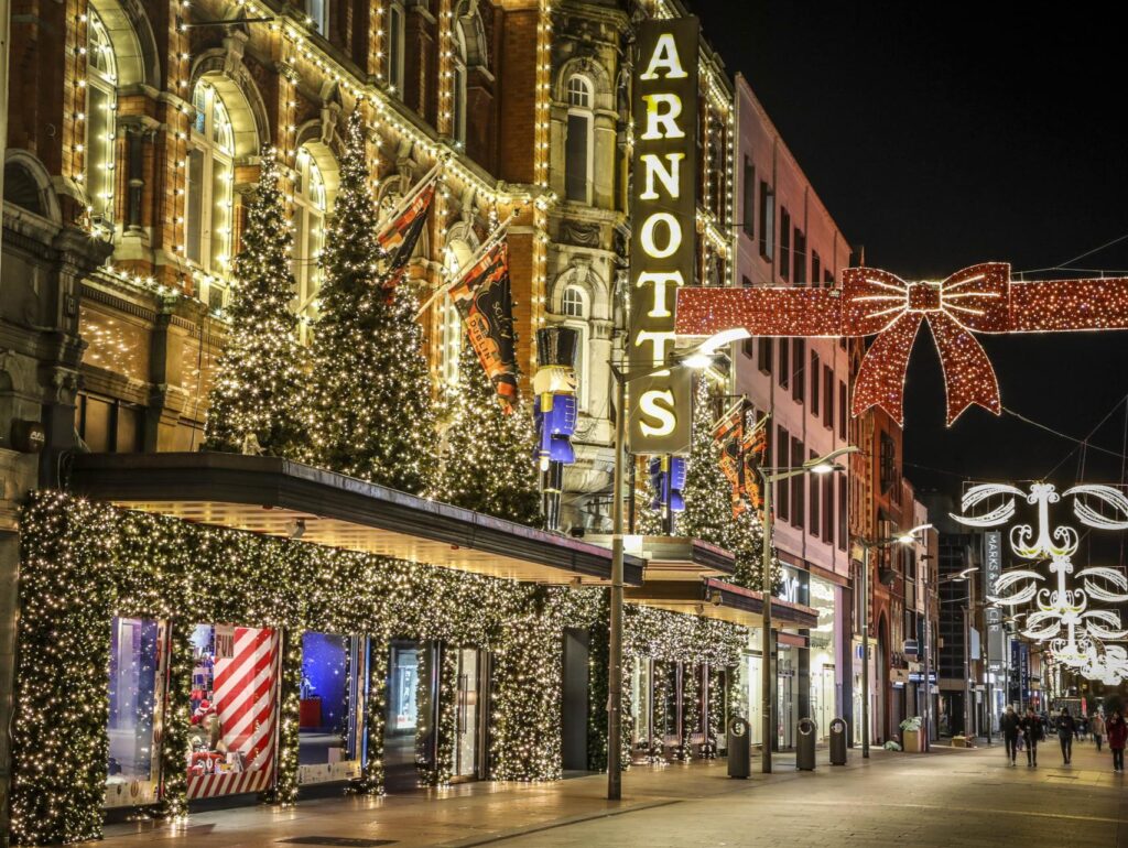 อาร์นอตส์ (Arnotts)