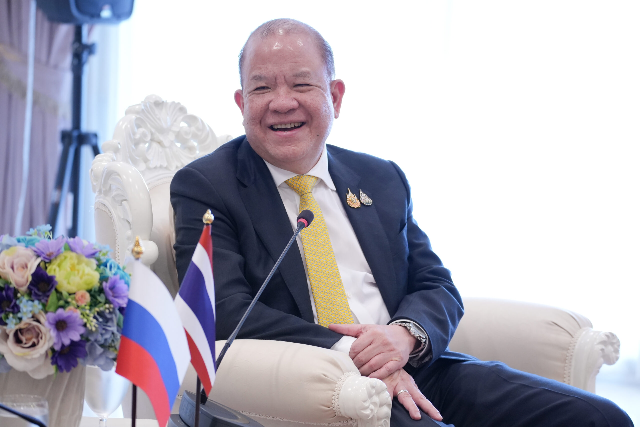 พิชัย นริพทะพันธุ์