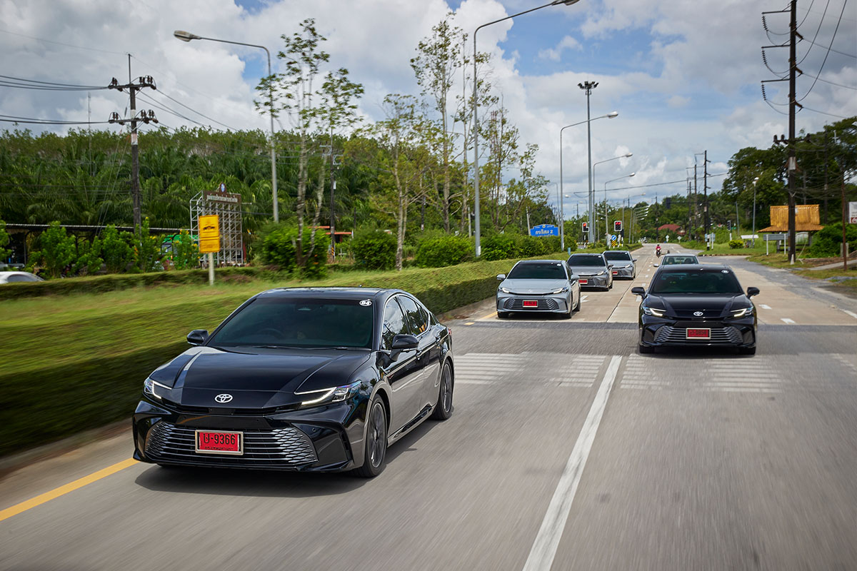 Toyota CAMRY