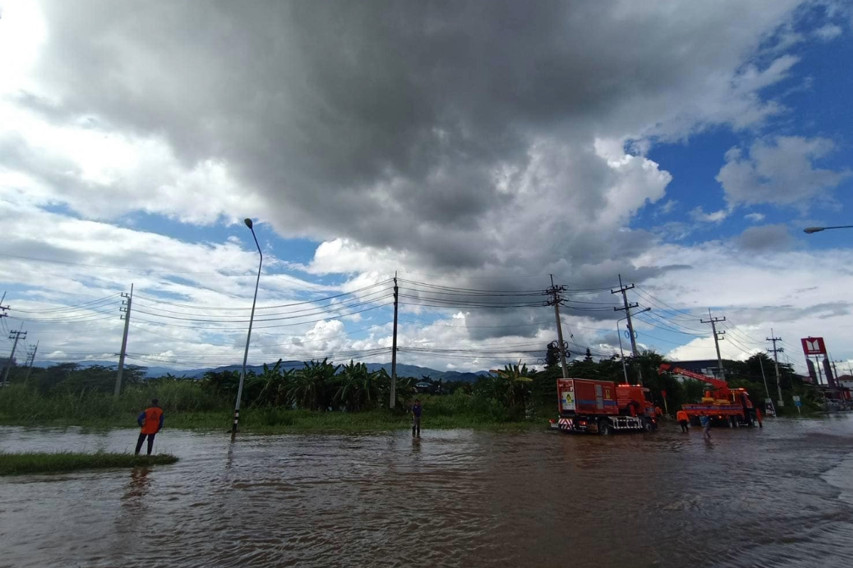 น้ำท่วม 2567 ยังท่วม 15 จังหวัด กระทบกว่า 5.1 หมื่นครัวเรือน