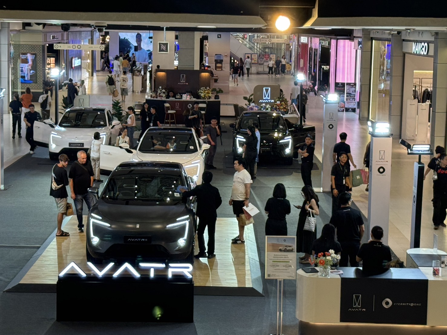 อีเทอนิตี้แอทวัน ผุดพ็อปอัพสโตร์ กลางเซ็นทรัลเวิลด์ อวดโอม AVATR 11