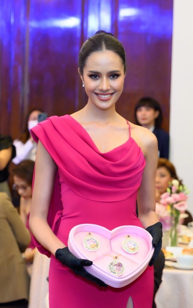 สุชาตา ช่วงศรี มิสยูนิเวิร์สไทยแลนด์