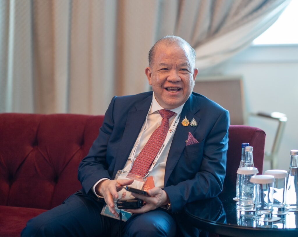 พิชัย นริพทะพันธุ์