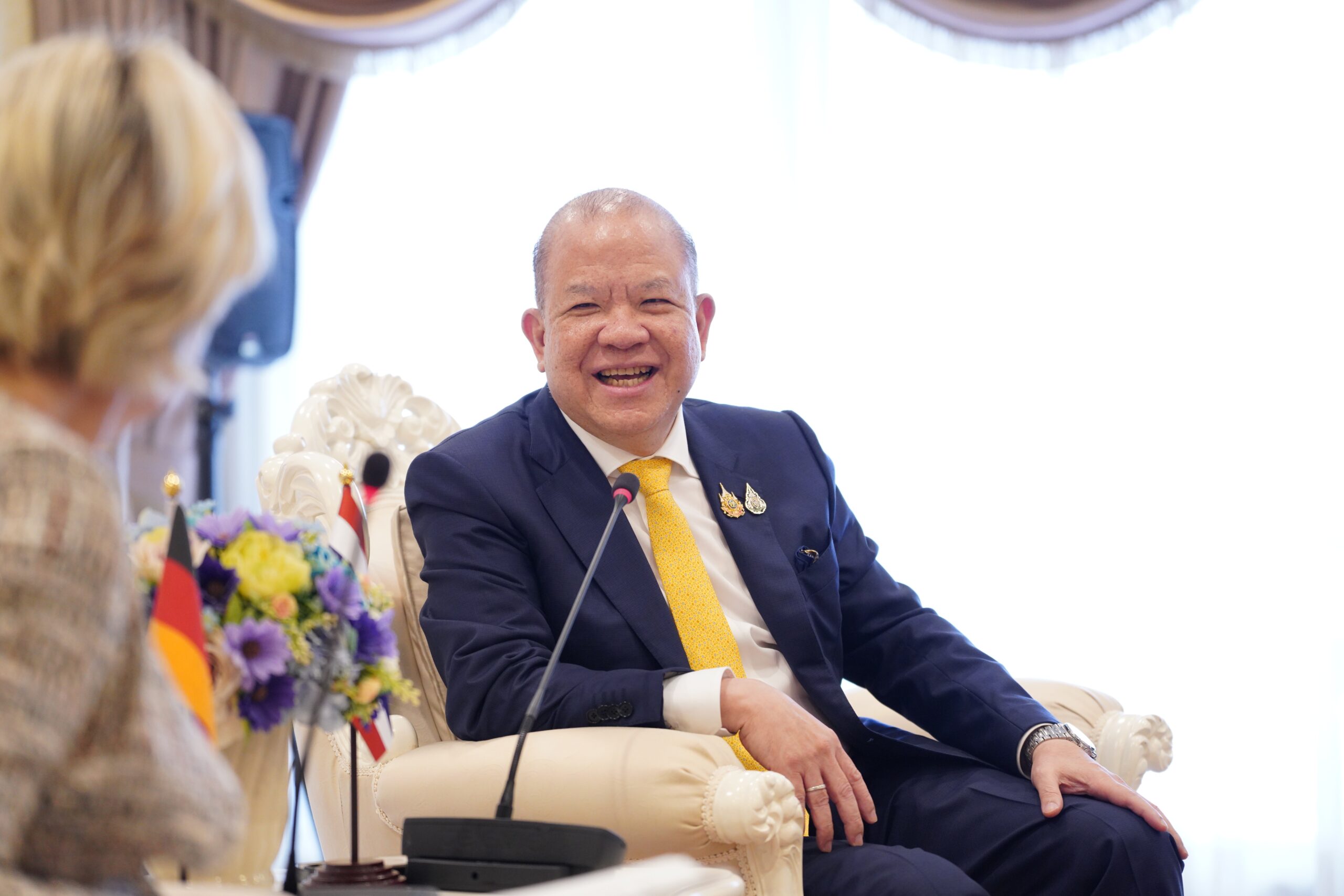 พิชัย นริพทะพันธุ์