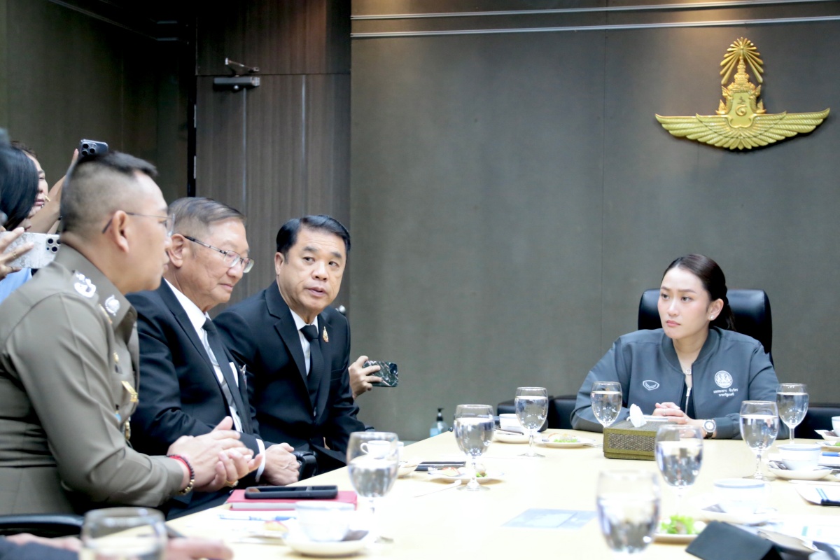 รัฐบาลประชุมเหตุรถไฟไหม้ คมนาคมจ่อสังคายนาระเบียบยานยนต์สาธารณะ