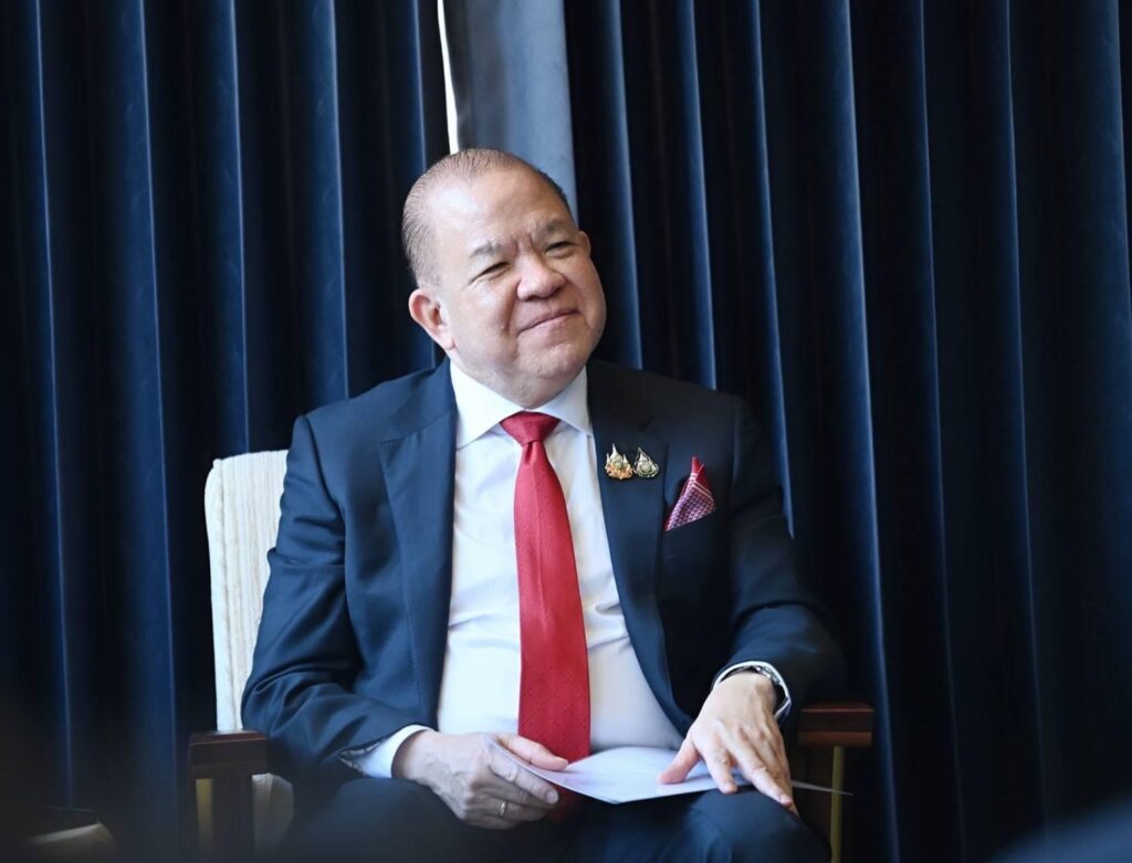 พิชัย นริพทะพันธุ์