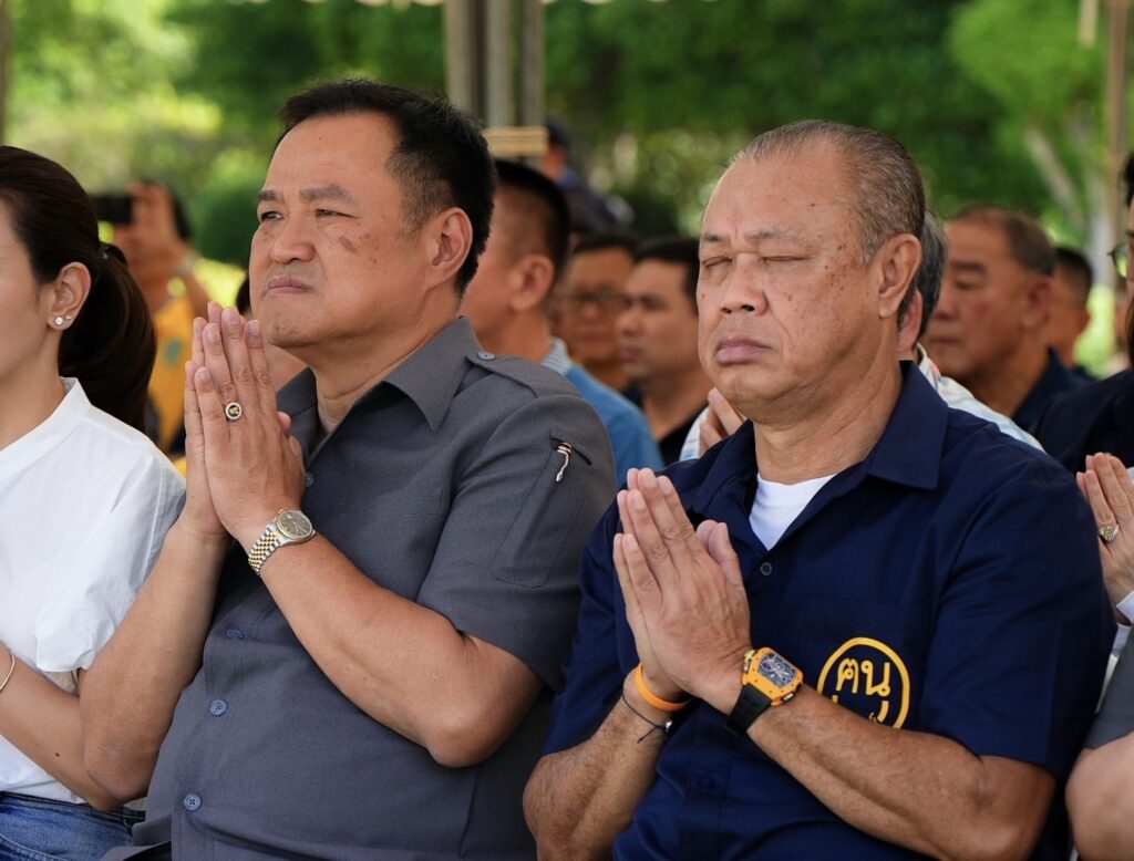 อนุทิน​ ชาญวีรกูล​ - เนวิน ชิดชอบ