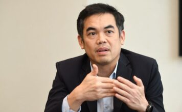 พิพัฒน์ เหลืองนฤมิตชัย