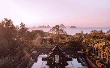 ภูเล เบย์ อะ ริทซ์-คาร์ลตัน รีเซิร์ฟ คว้ารางวัลกุญแจมิชลิน 3 ดอกอันทรงเกียรติจากมิชลิน ไกด์