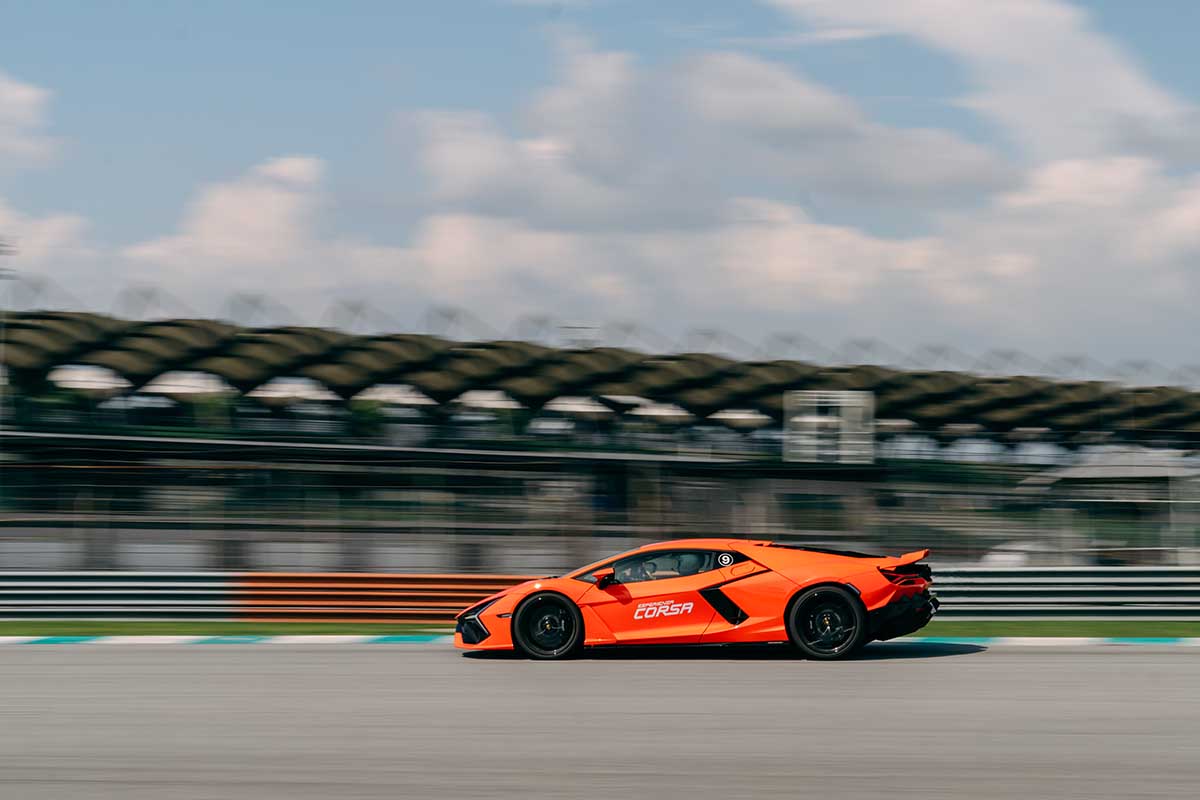 Lamborghini Revuelto