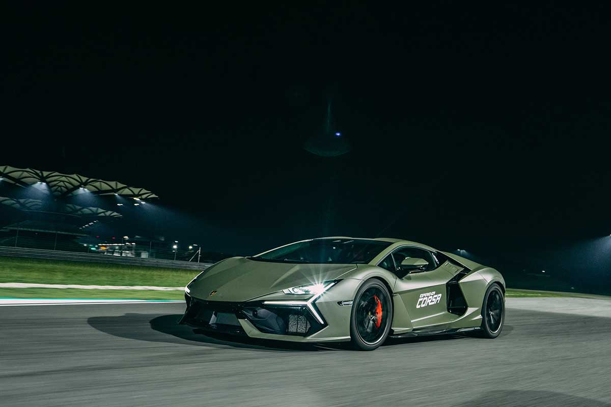 Lamborghini Revuelto