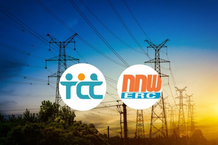 sun-setting-silhouette-electricity-pylons สภาผู้บริโภค ยื่นอุทธรณ์ ประกาศ กกพ. รับซื้อพลังงานหมุนเวียนเพิ่มเติม