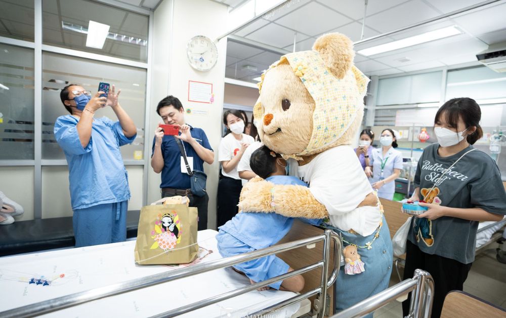 น้องหมีเนย BUTTER BEAR เยี่ยมให้กำลังใจผู้ป่วยเด็ก รพ.รามาธิบดี
