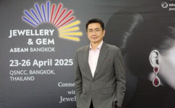 นายสรรชาย นุ่มบุญนำ ผู้จัดการทั่วไป อินฟอร์มา มาร์เก็ตส์ ประเทศไทย