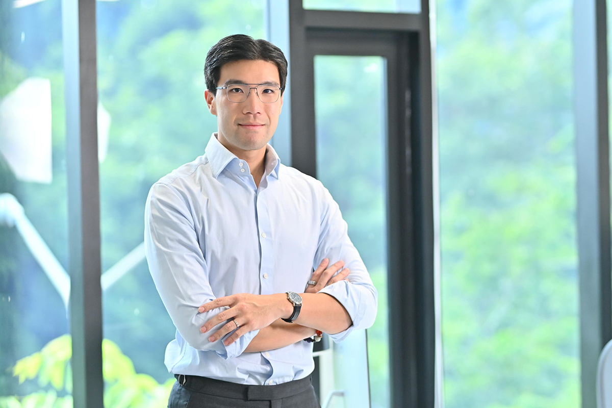 พีระภัทร ศิริจันทโรภาส ชาร์จ แมเนจเม้นท์