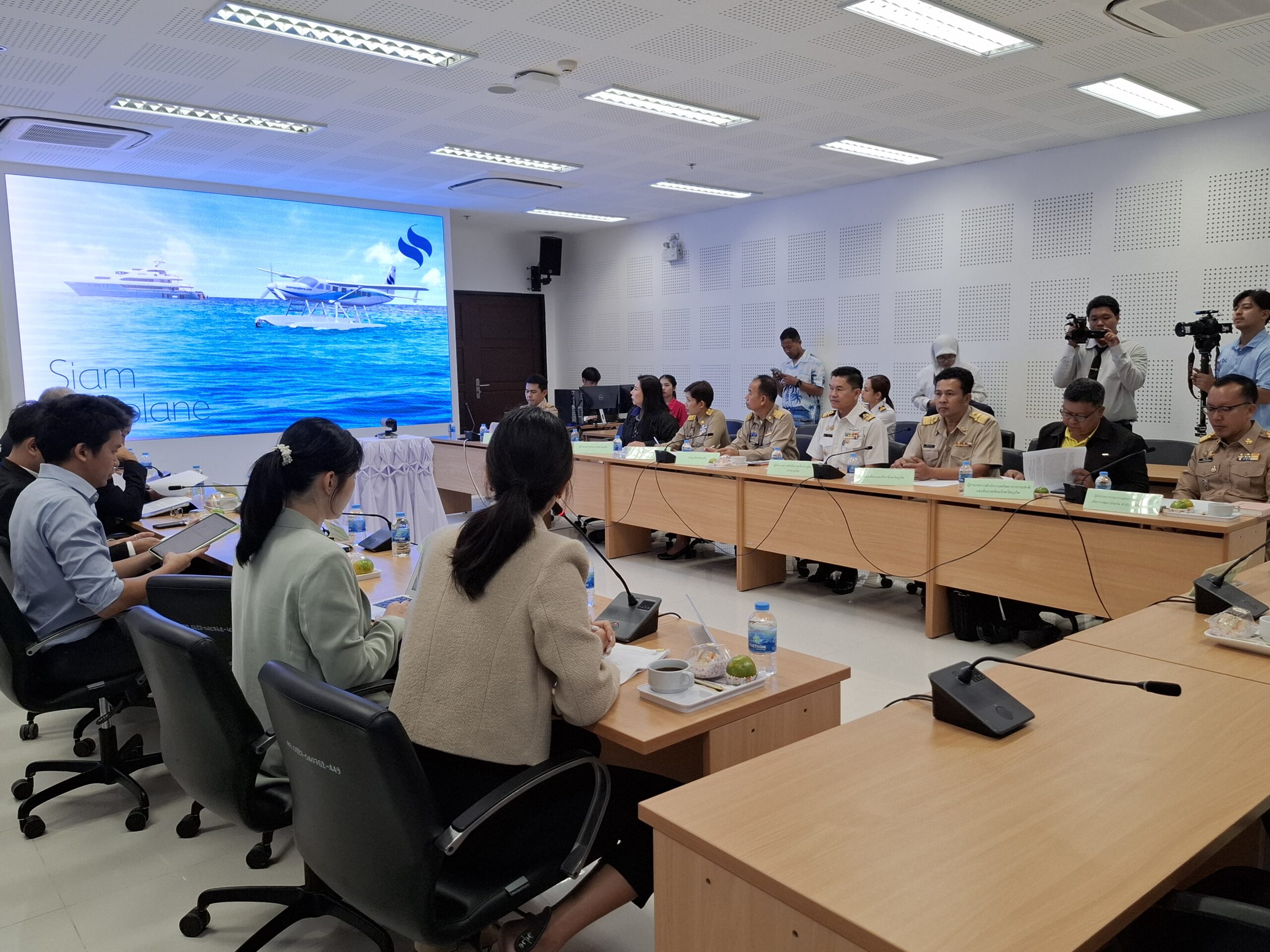 จังหวัดภูเก็ต เร่งตรวจสอบ ‘สยามซีเพลน’บินเที่ยวปฐมฤกษ์ ปมรันเวย์ขึ้นลงชั่วคราวในทะเล
