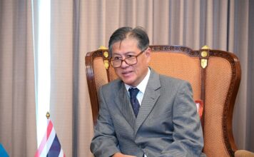 นายรัศม์ ชาลีจันทร์ ผู้ช่วยรัฐมนตรีประจำกระทรวงการต่างประเทศ