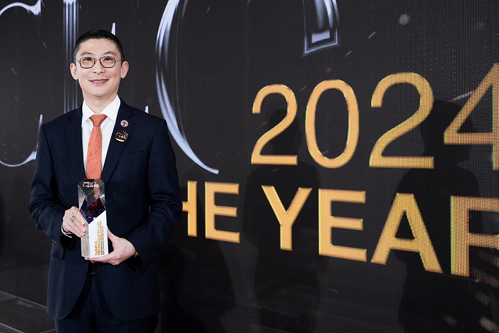 หมอแอมป์ BDMS CEO of the Year 2024