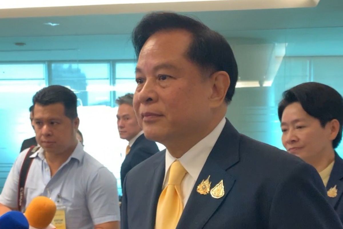 ‘พีระพันธุ์’ มอบของขวัญปีใหม่ 68 ยันคงค่าไฟ จ่อตรึงไว้ 4.18 บาท/หน่วย