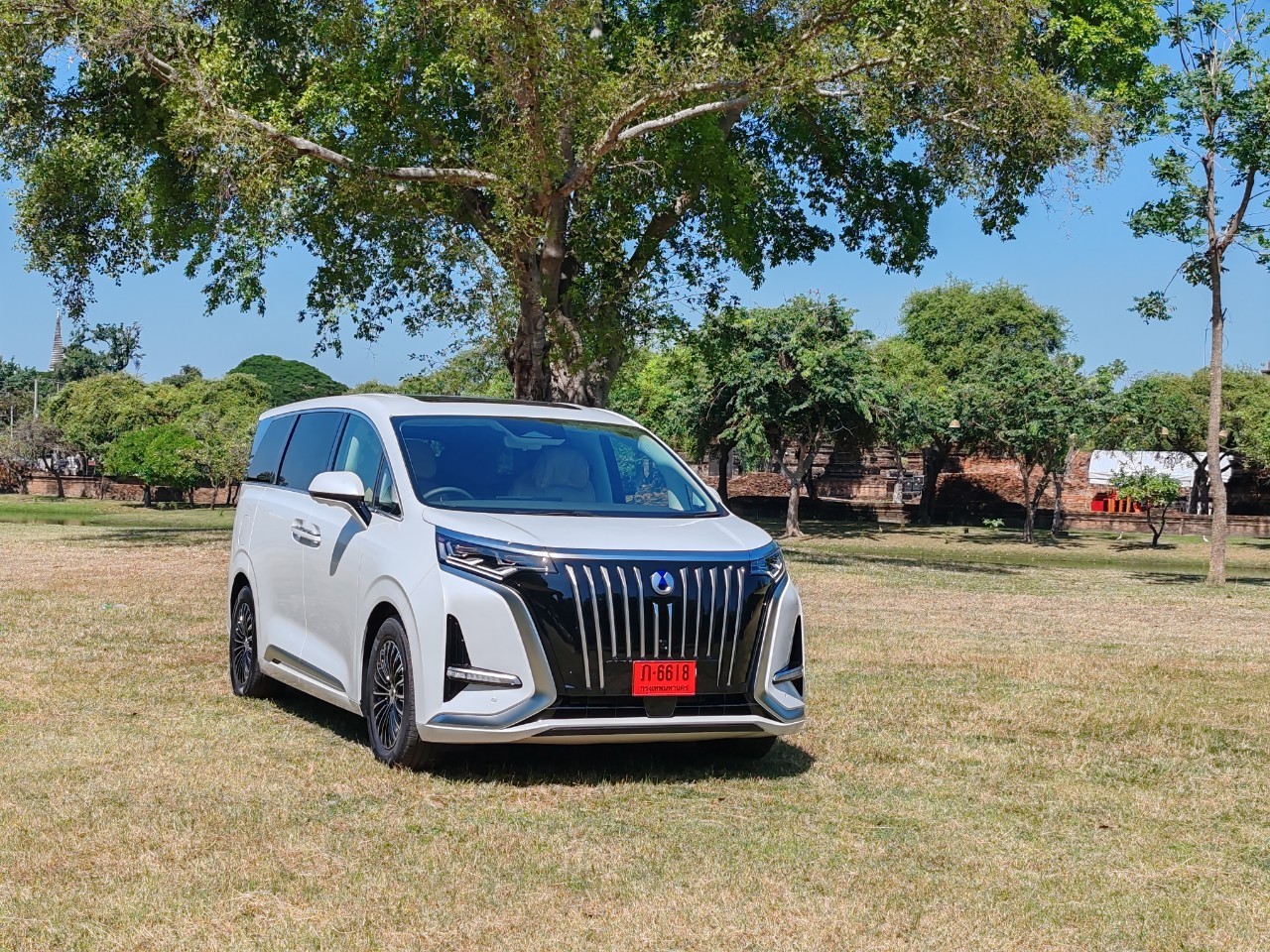 DENZA D9 MPV หรู ที่นั่ง (หลับ) สบาย