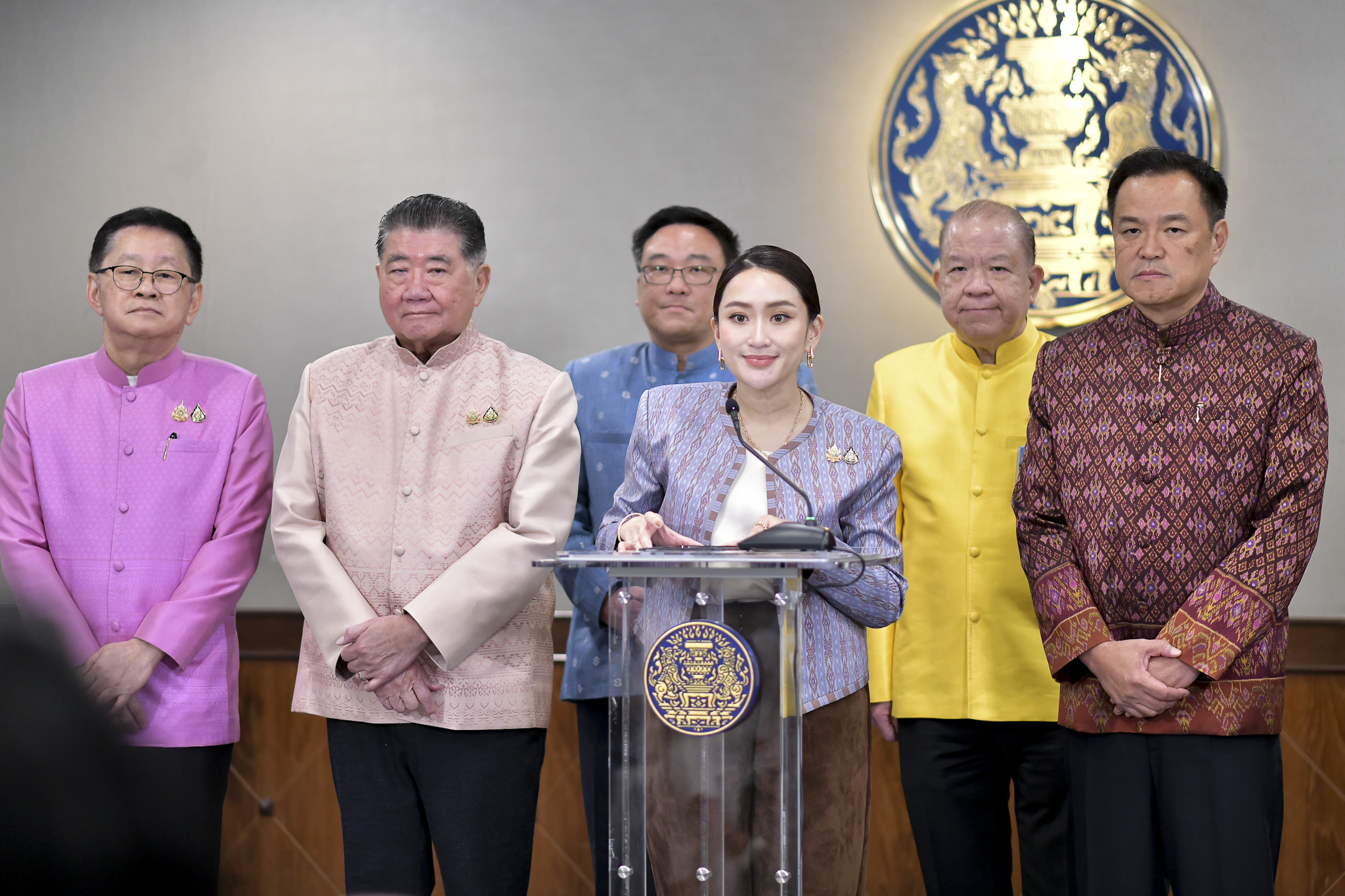 เพื่อไทย เรียกแกนนำพรรคร่วมรัฐบาล ถกปมร้อน แก้ รธน.-MOU 44