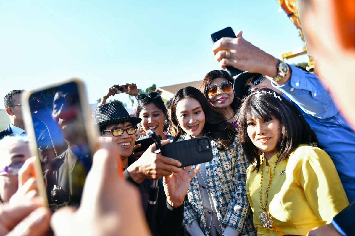 นายกฯ พบคนไทยในสหรัฐ บอกมีโอกาสอยากชวนคุณพ่อมา