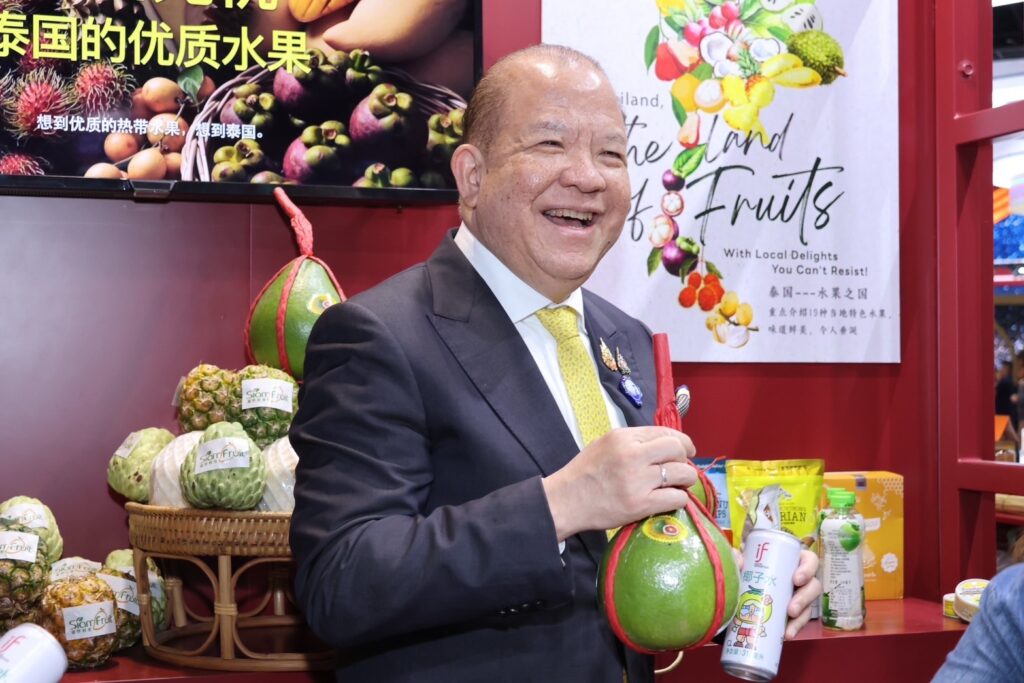 นายพิชัย นริพทะพันธุ์