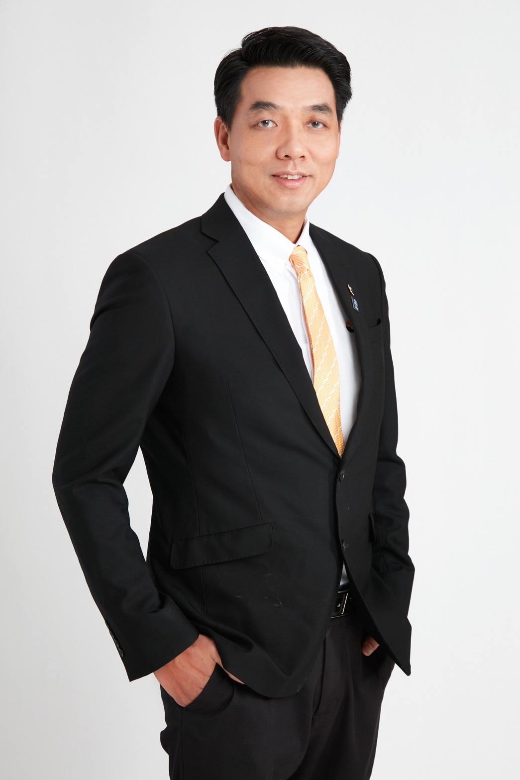 นายประพันธ์ เจริญประวัติ