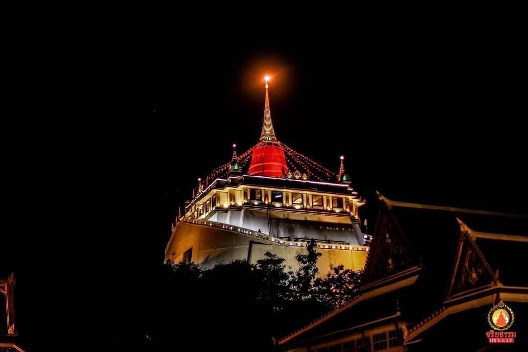ประเพณีห่มผ้าแดง งานวัดภูเขาทอง 67 ณ วัดสระเกศ มีอะไรบ้าง เดินทางอย่างไร