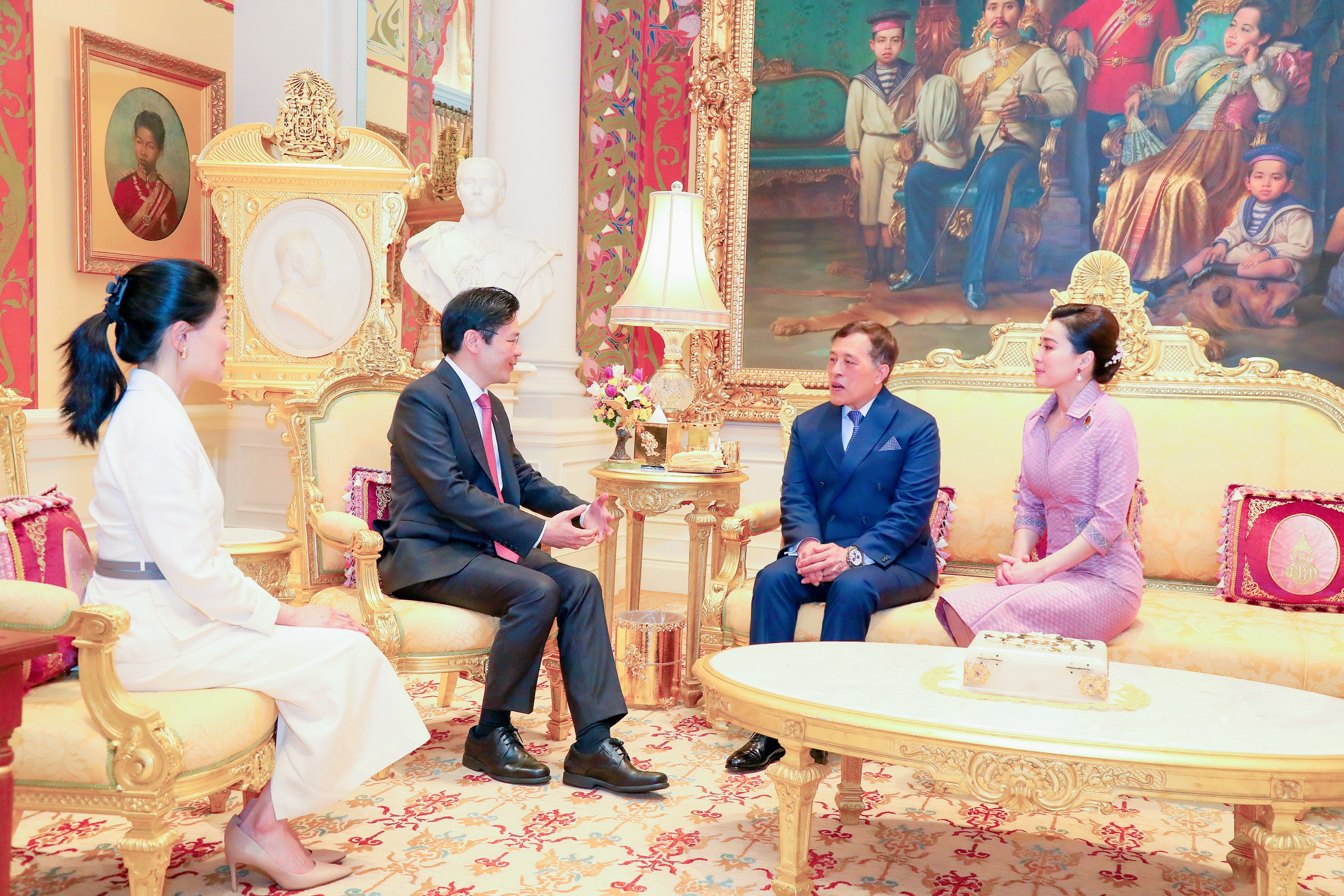 ในหลวง พระราชทานพระบรมราชวโรกาส ให้ ลอเรนซ์ หว่อง นายกฯ สิงคโปร์ เฝ้าฯ