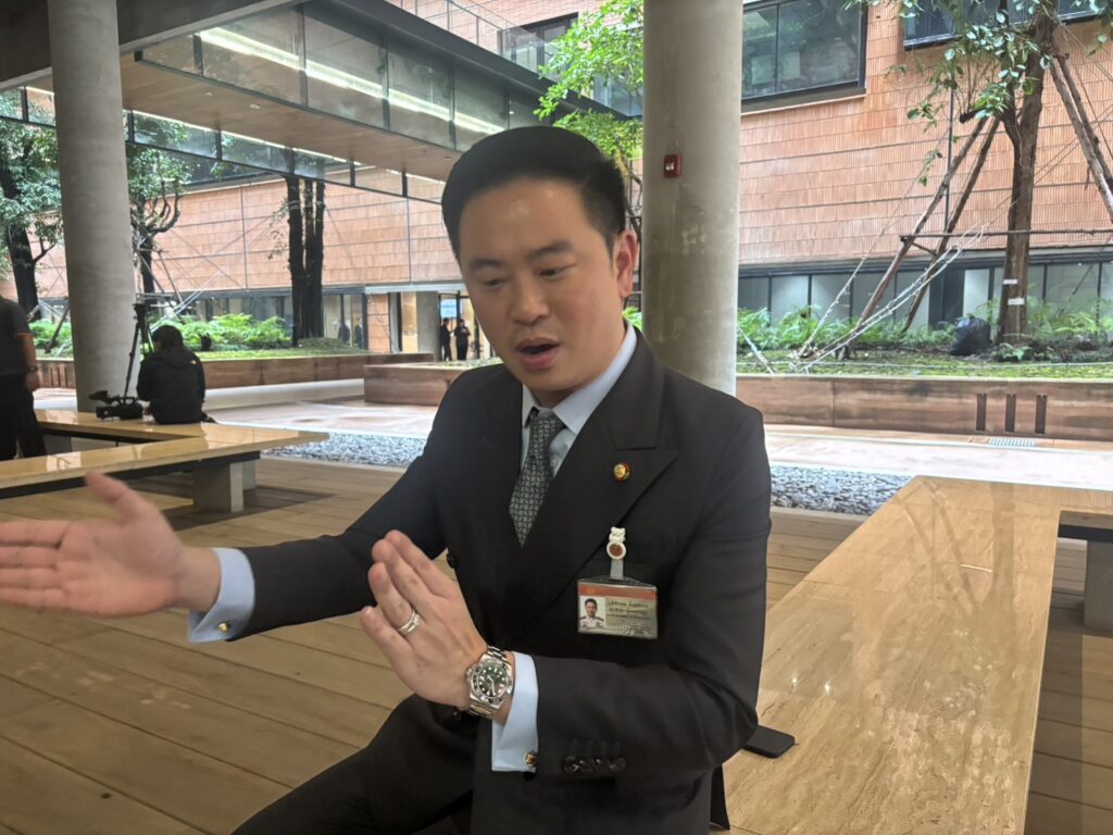 จักรพล ตั้งสุทธิธรรม