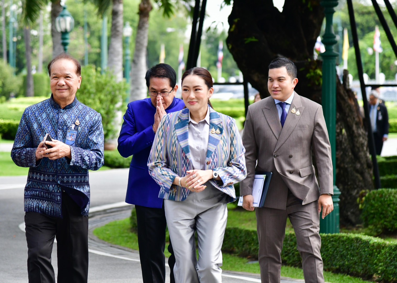 ครม.อนุมัติ 2.5 พันล้าน เยียวยาภาคเกษตรถูกน้ำท่วม-สั่งศึกษาสร้างที่อยู่ให้ประชาชน