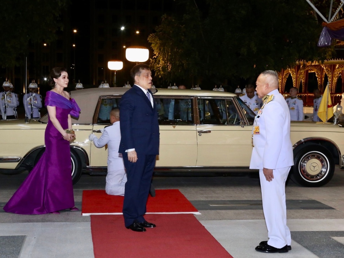 ในหลวง-พระราชินี ทอดพระเนตร การแสดงโขน ตอน “พระจักราวตาร”