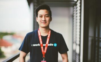 ประวัติ เชน ธนา