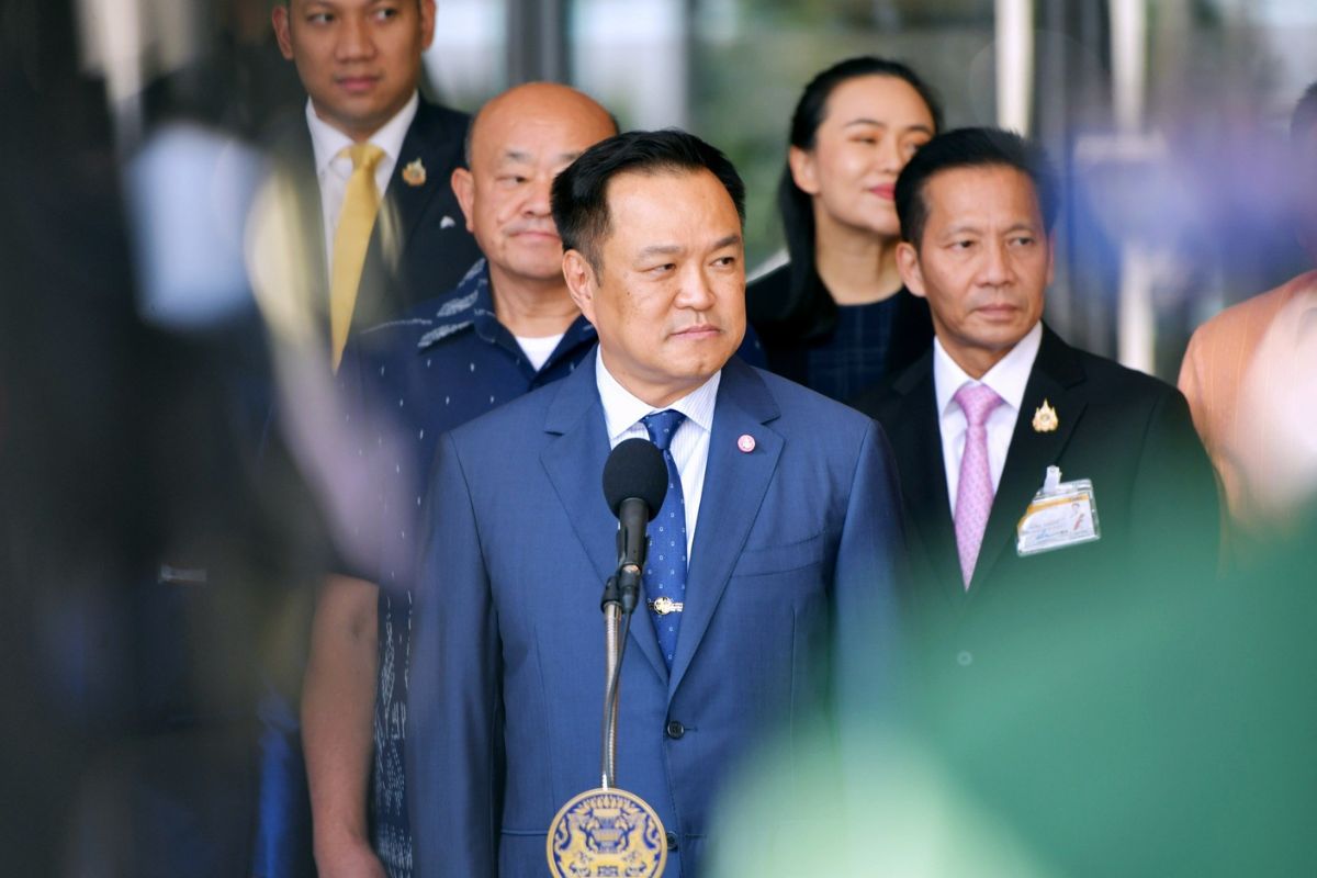 อนุทิน ชาญวีรกูล
