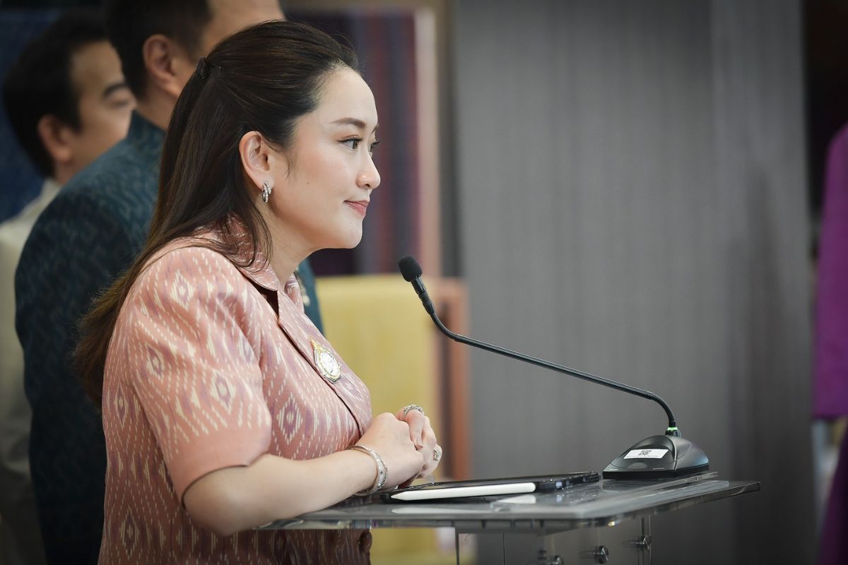 แพทองธาร ชี้ ทักษิณปราศรัยไม่กระทบการเมือง ต่างประเทศอยากลงทุนไทย