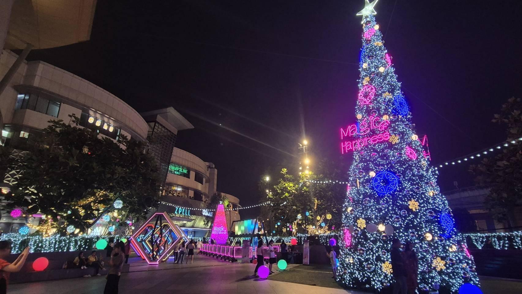 ฟิวเจอร์พาร์คและสเปลล์ จัดเต็ม! มหกรรมความสุขส่งท้ายปี