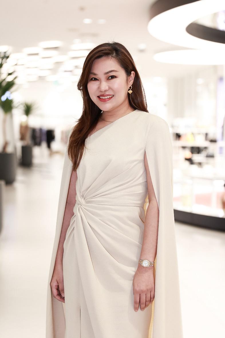 สรัลธร อัศเวศน์