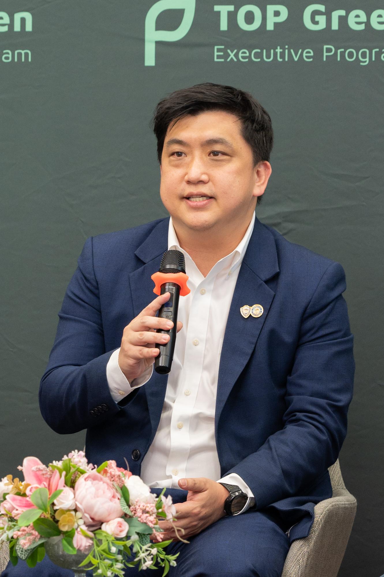 อมรเทพ ทวีพาณิชย์