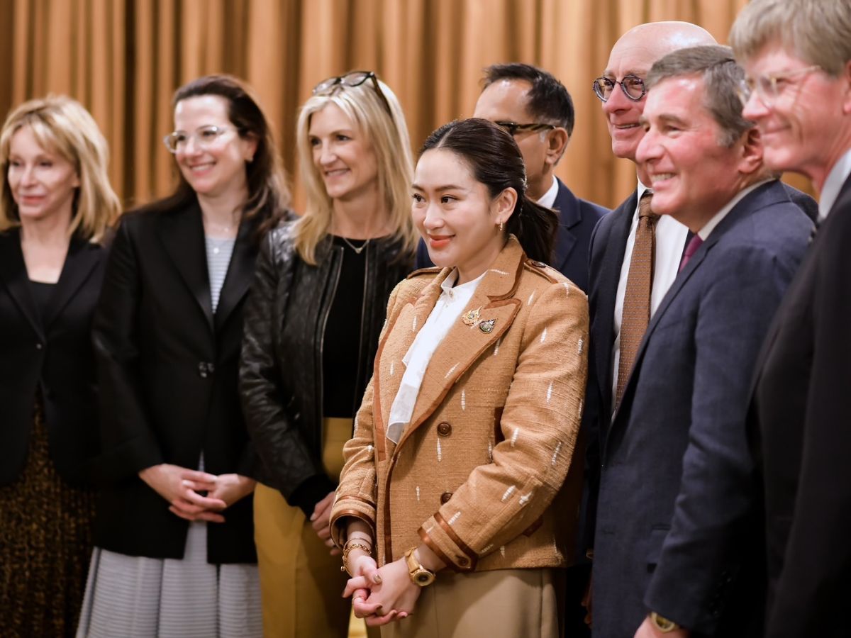 นายกฯ พบค่ายหนังยักษ์ใหญ่สหรัฐ ชวนถ่ายทำในไทย พร้อมหนุนอุตสาหกรรมภาพยนตร์