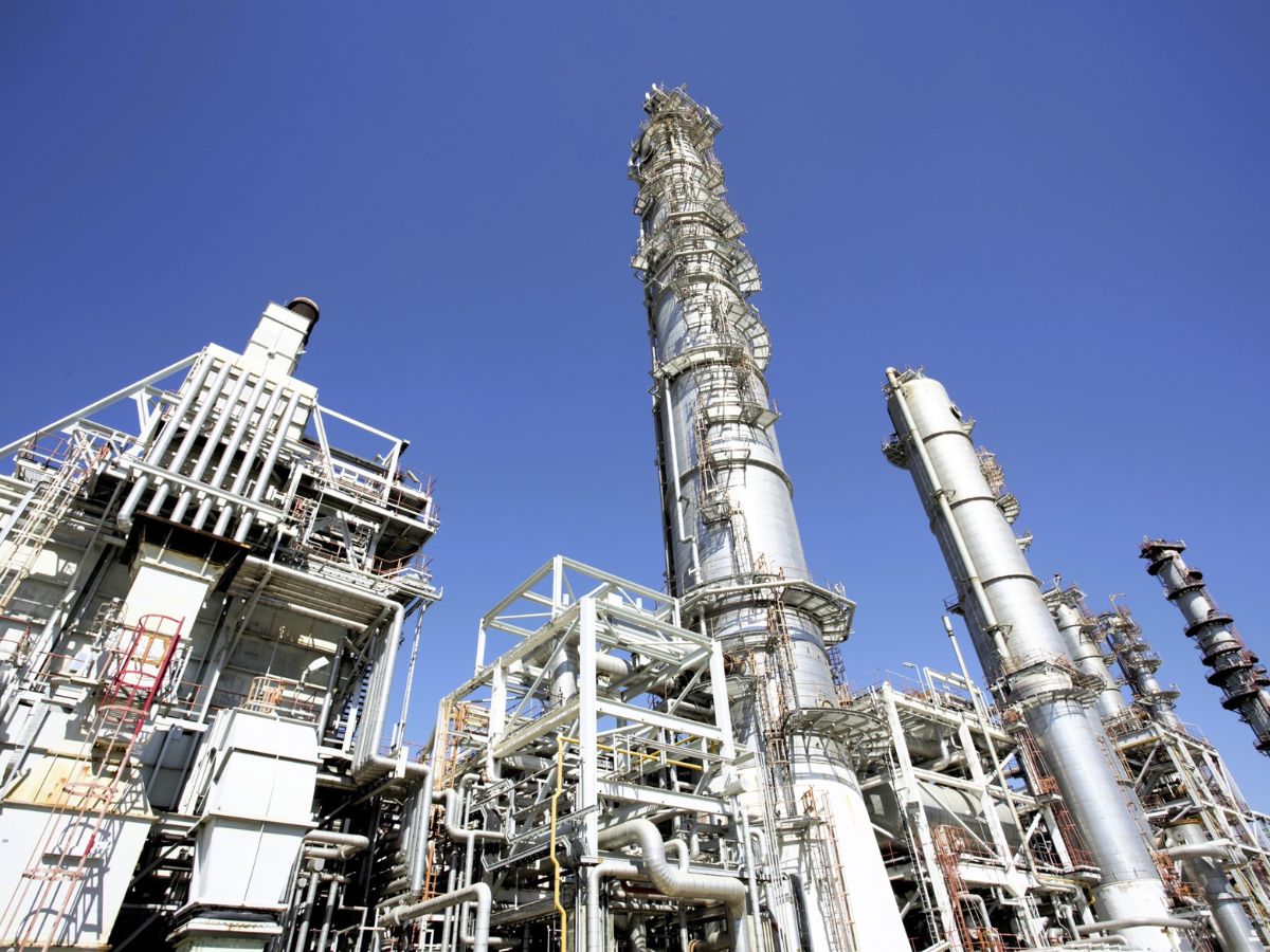 “เอกนัฏ” ดีเดย์ 21 เม.ย.นี้ เคาะหั่นค่ากลั่นรอบ 2 จ่อลดเกิน 2 บาท-แก้เกมน้ำมันสิงคโปร์ดิ่งแรง