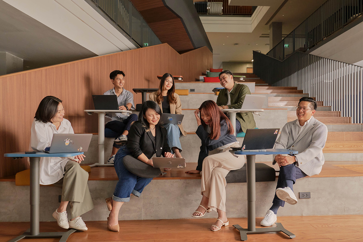 แสนสิริ เกษียณ