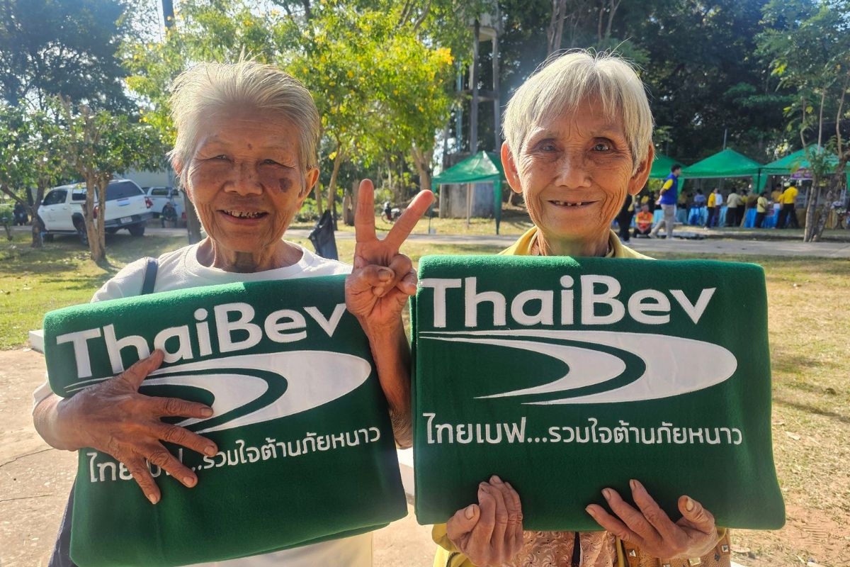 คาราวาน “ผ้าห่มผืนเขียว”ต้านภัยหนาว ไทยเบฟฯ ส่งถึงมือชาวหนองคายแล้ว