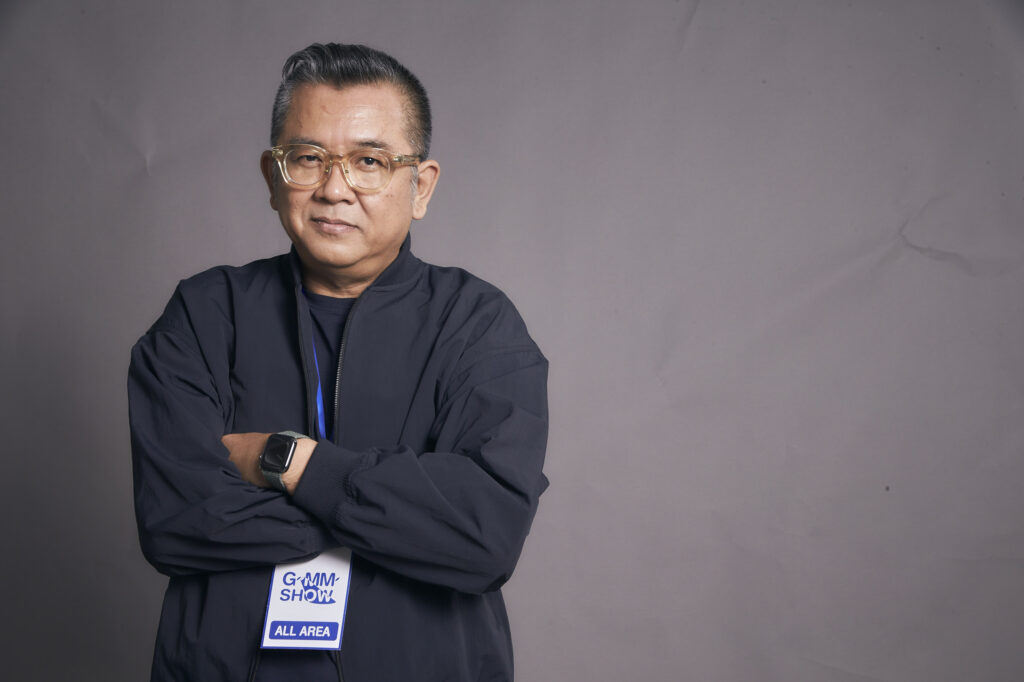 นายยุทธนา บุญอ้อม Senior Executive Vice President – Showbiz GMM SHOW บริษัท จีเอ็มเอ็ม มิวสิค จำกัด (มหาชน)